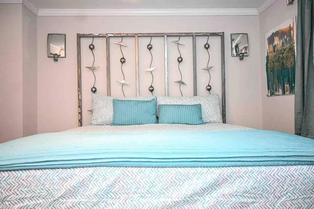 Cozy - 2 Bedroom Townhome Getaway - Plaza Midwood Charlotte 0*,